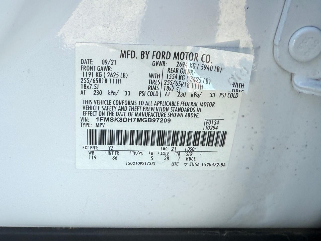 Ford Explorer Vehicle Full-screen Gallery Image 13