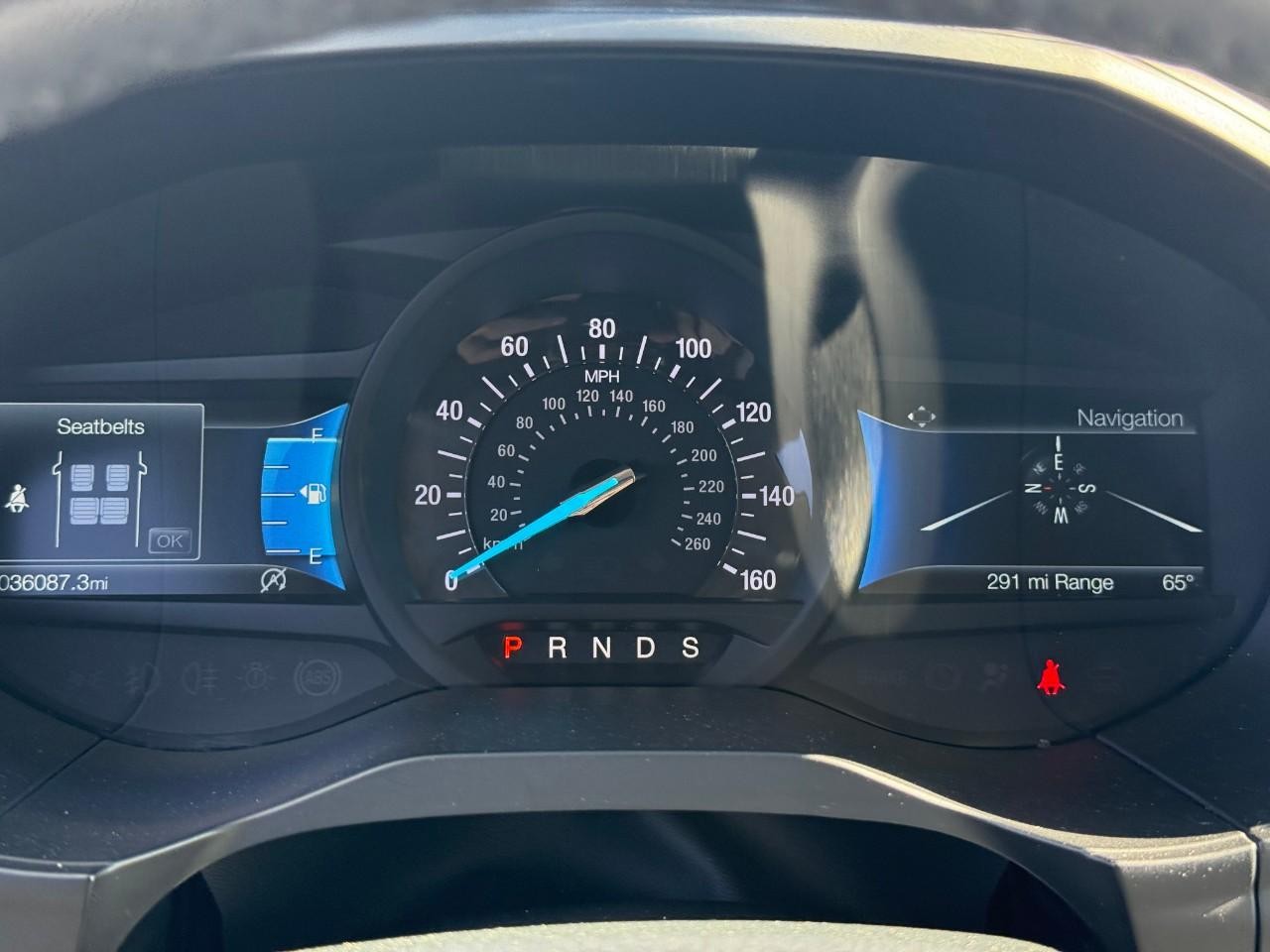 Ford Edge Vehicle Full-screen Gallery Image 16