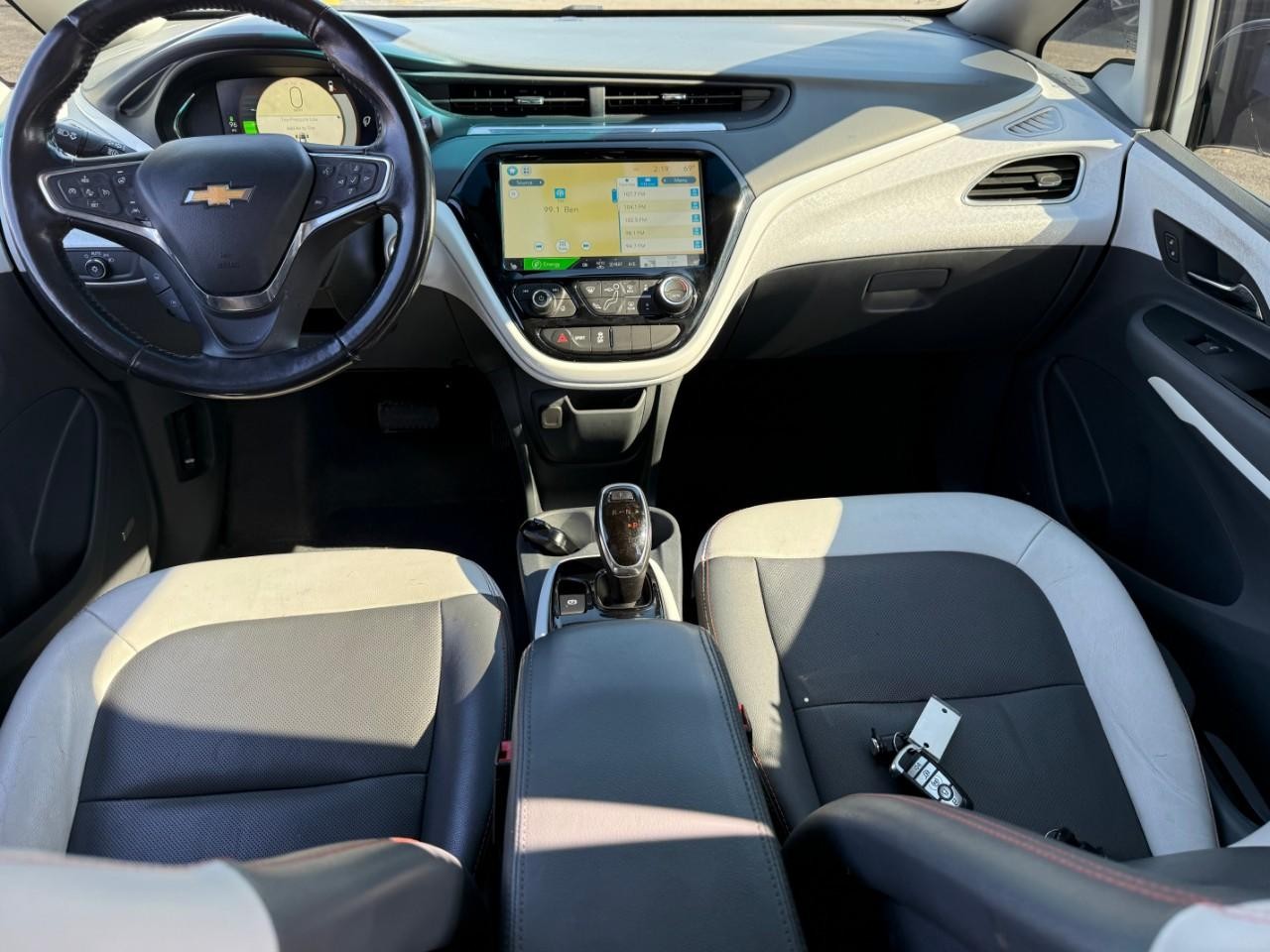Chevrolet Bolt EV Vehicle Full-screen Gallery Image 06