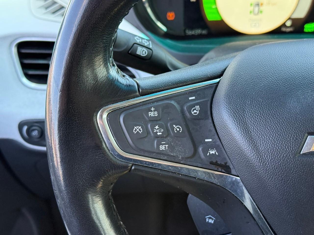 Chevrolet Bolt EV Vehicle Full-screen Gallery Image 12