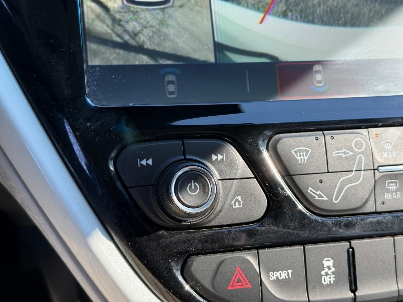 Chevrolet Bolt EV Vehicle Full-screen Gallery Image 16