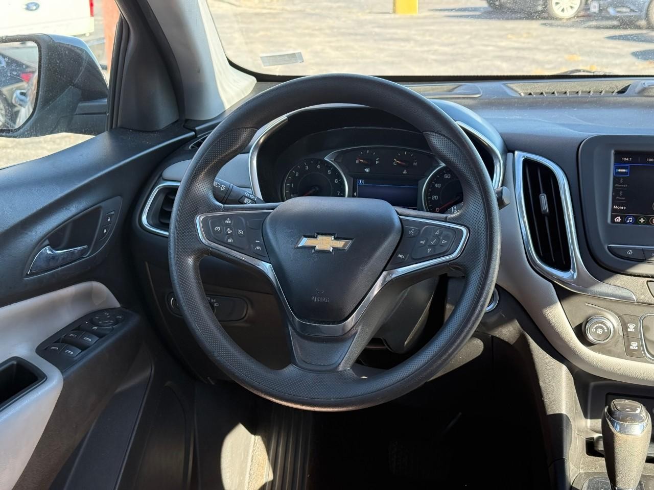 Chevrolet Equinox Vehicle Full-screen Gallery Image 07