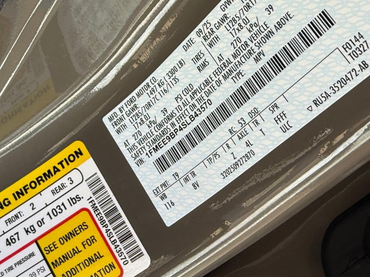 Ford Bronco Vehicle Full-screen Gallery Image 14