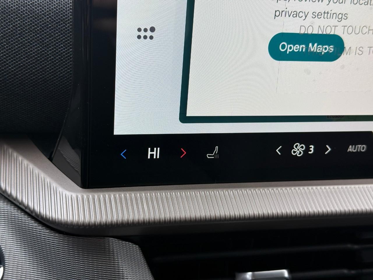 Ford Explorer Vehicle Full-screen Gallery Image 17