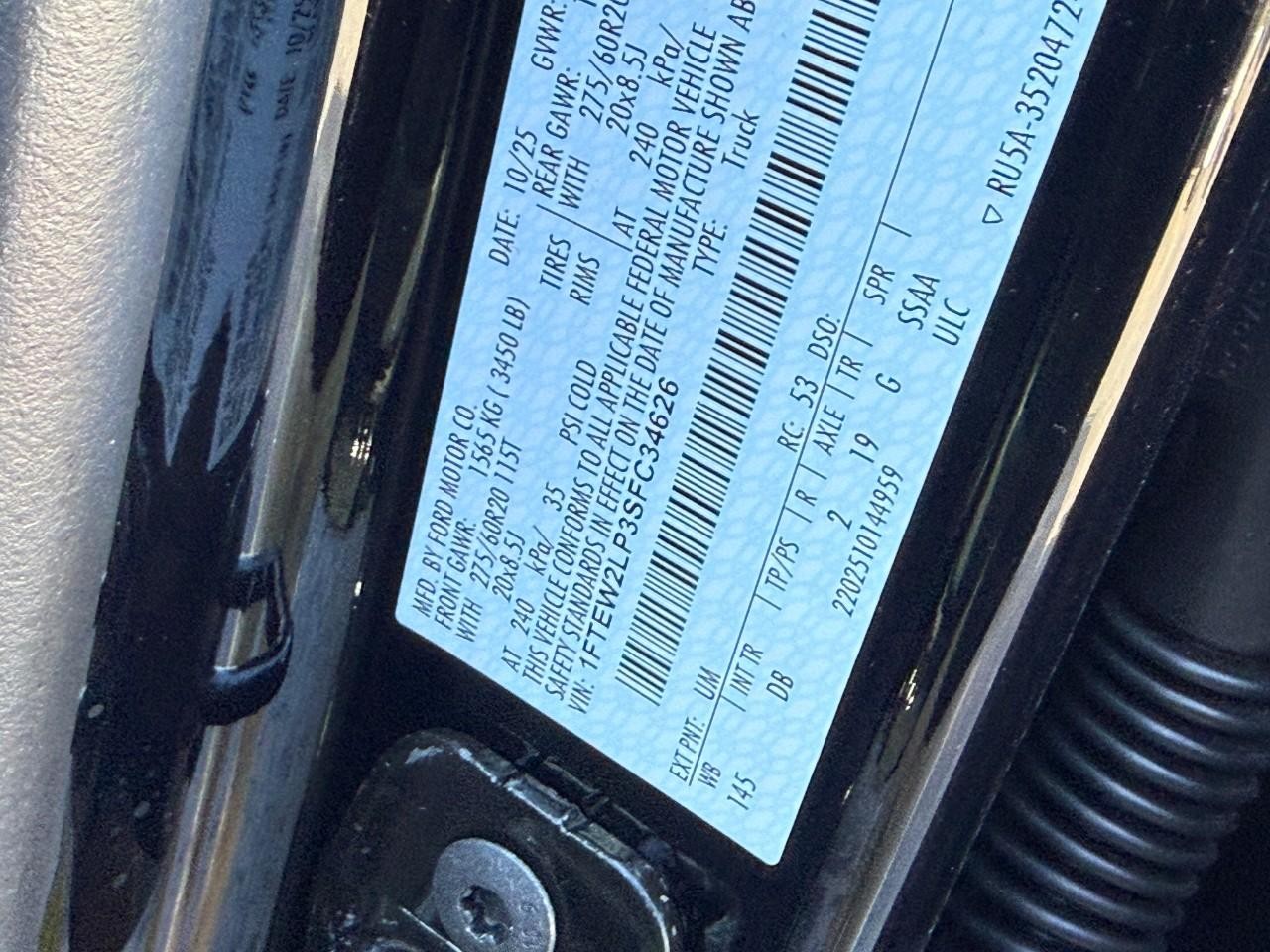 Ford F-150 Vehicle Full-screen Gallery Image 15