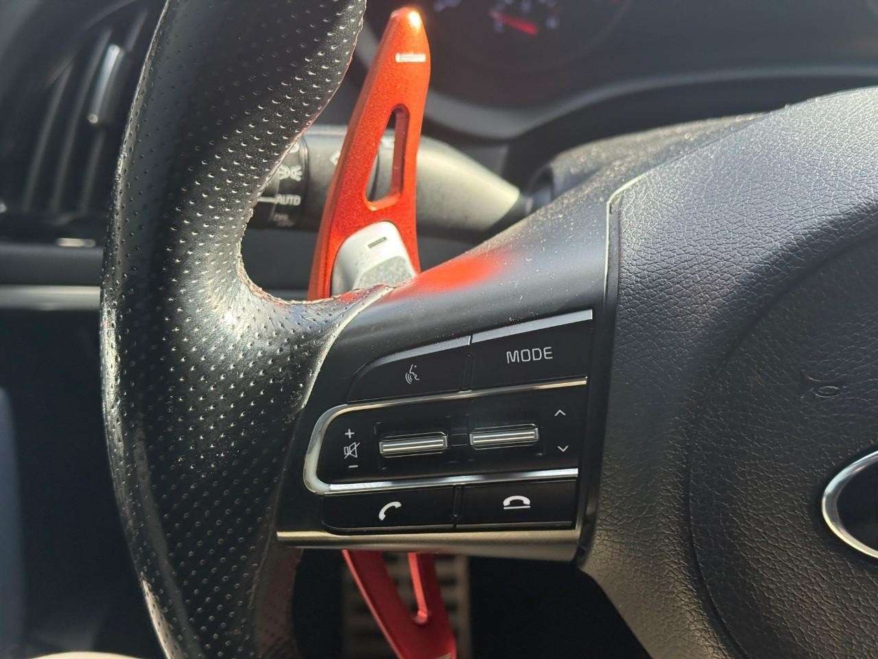 Kia Stinger Vehicle Full-screen Gallery Image 19