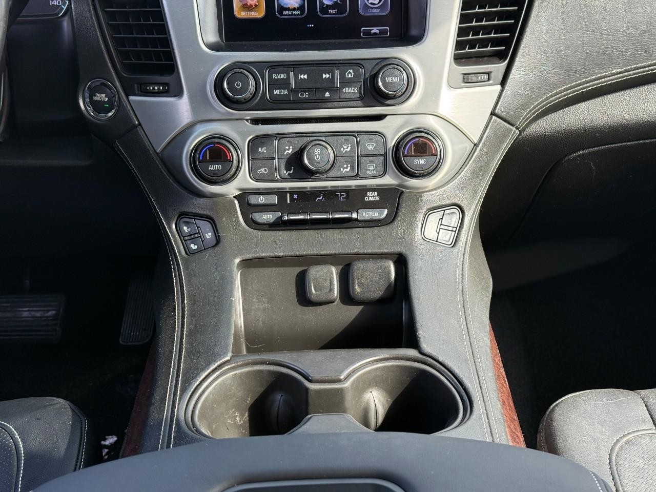 GMC Yukon Vehicle Full-screen Gallery Image 14