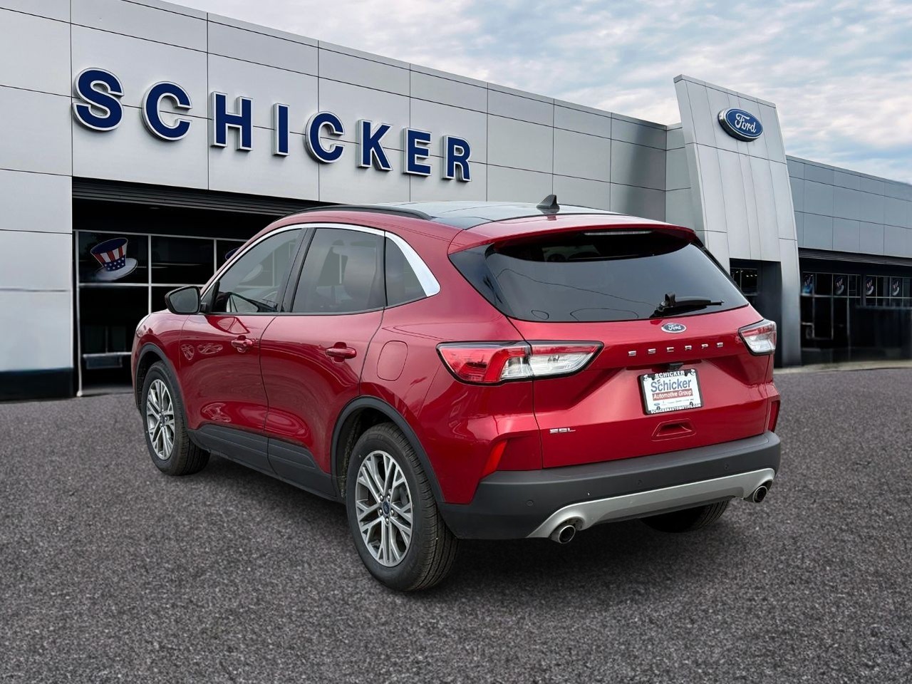 Ford Escape Vehicle Full-screen Gallery Image 03