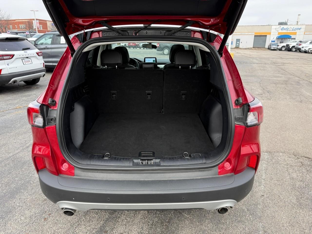 Ford Escape Vehicle Full-screen Gallery Image 06