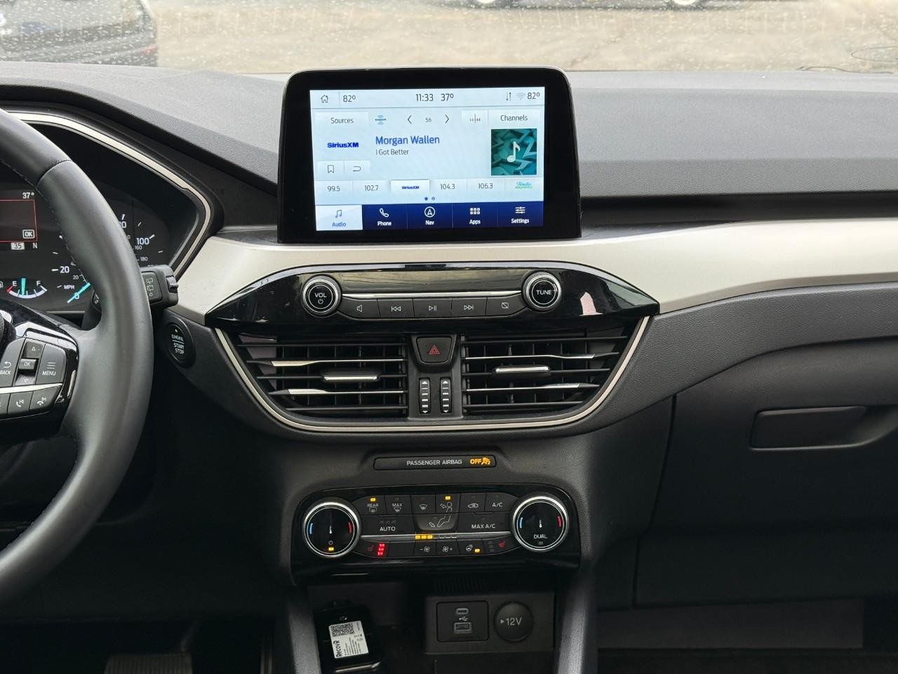 Ford Escape Vehicle Full-screen Gallery Image 14