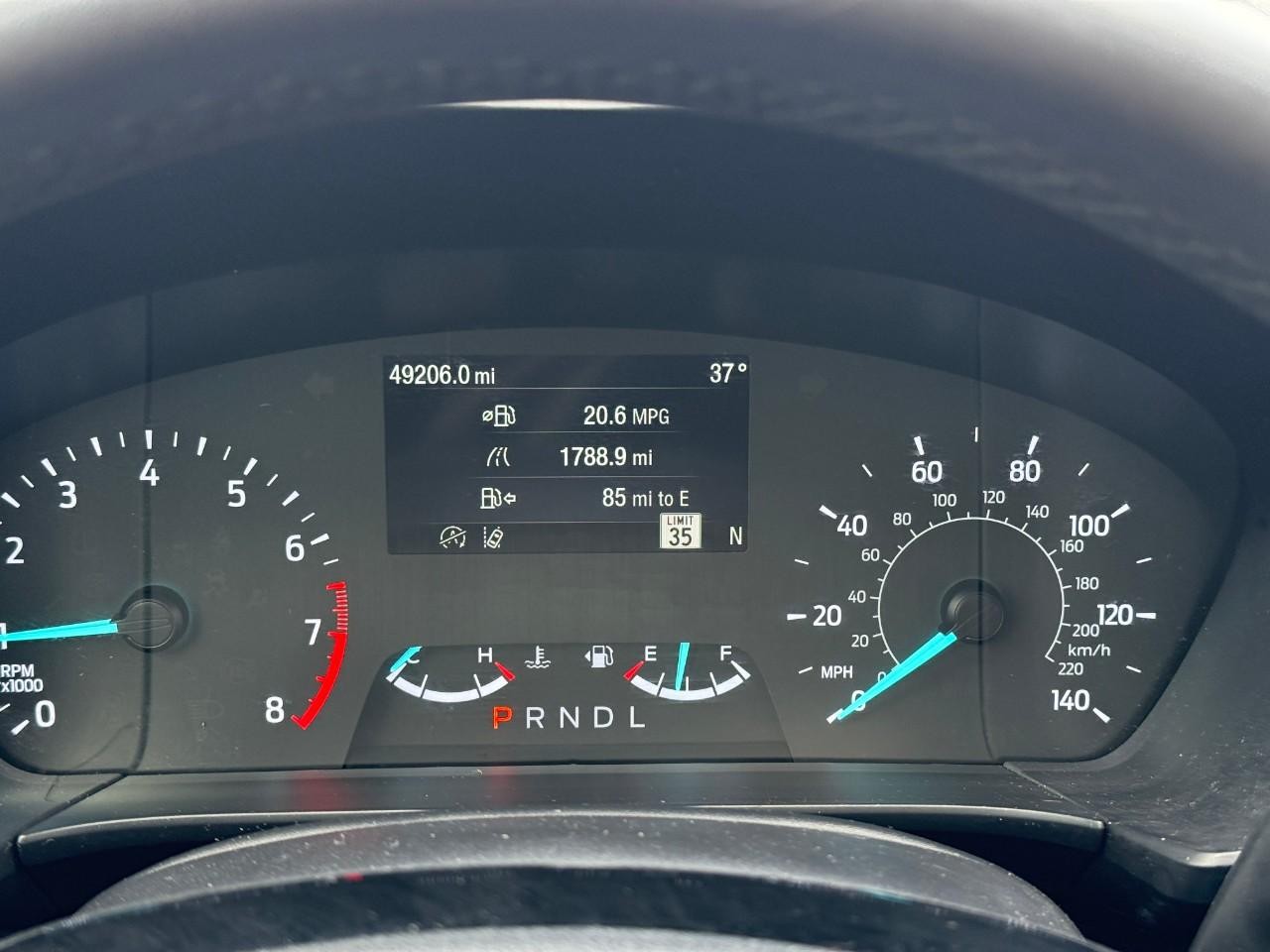 Ford Escape Vehicle Full-screen Gallery Image 23