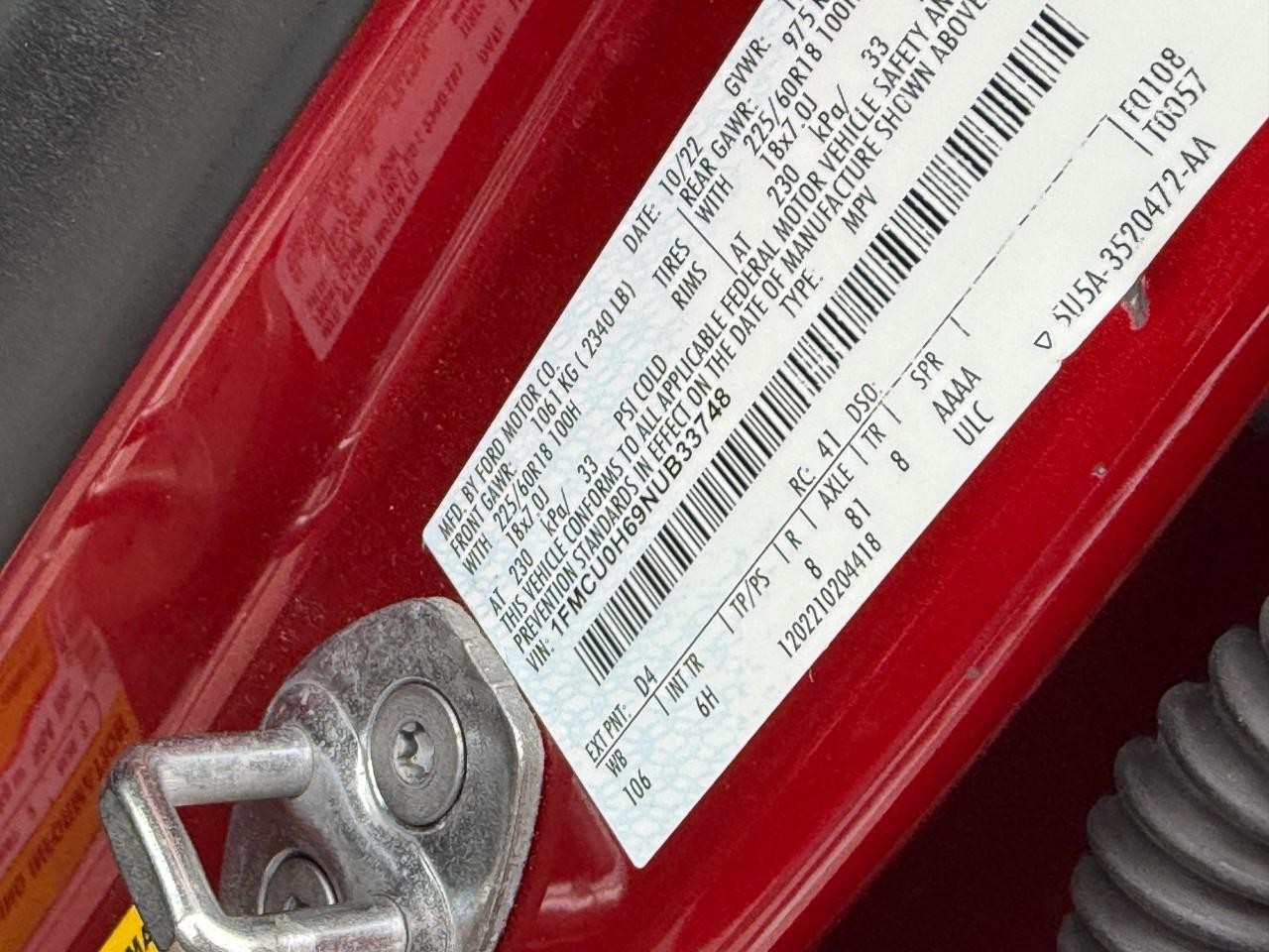 Ford Escape Vehicle Full-screen Gallery Image 27