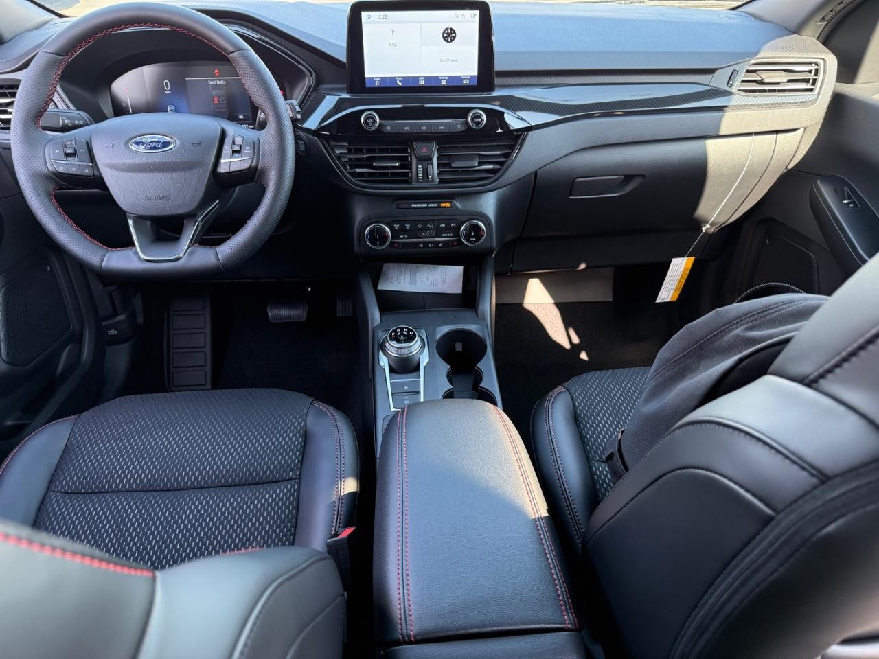 Ford Escape Vehicle Full-screen Gallery Image 07