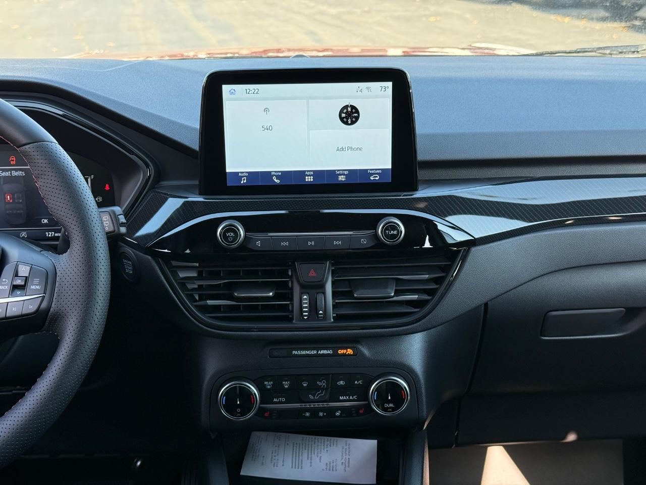 Ford Escape Vehicle Full-screen Gallery Image 09