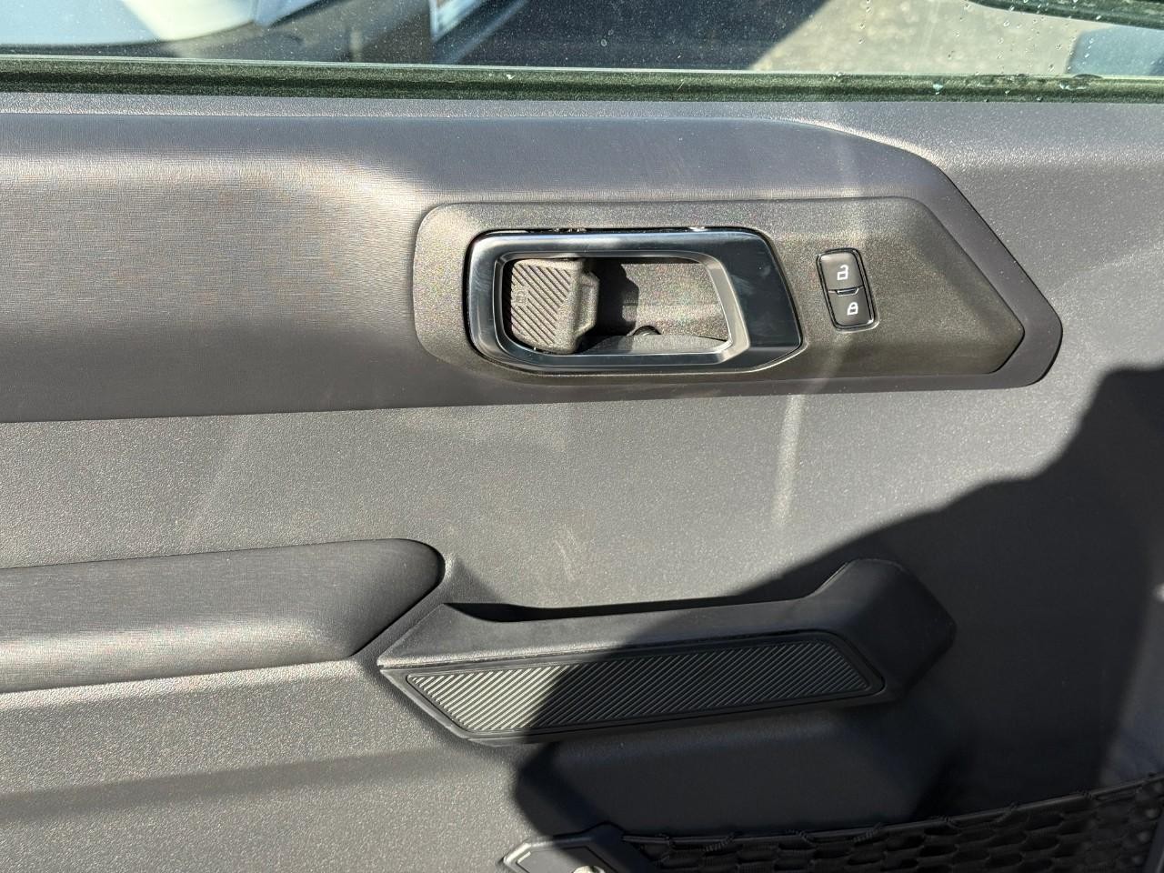 Ford Bronco Vehicle Full-screen Gallery Image 10