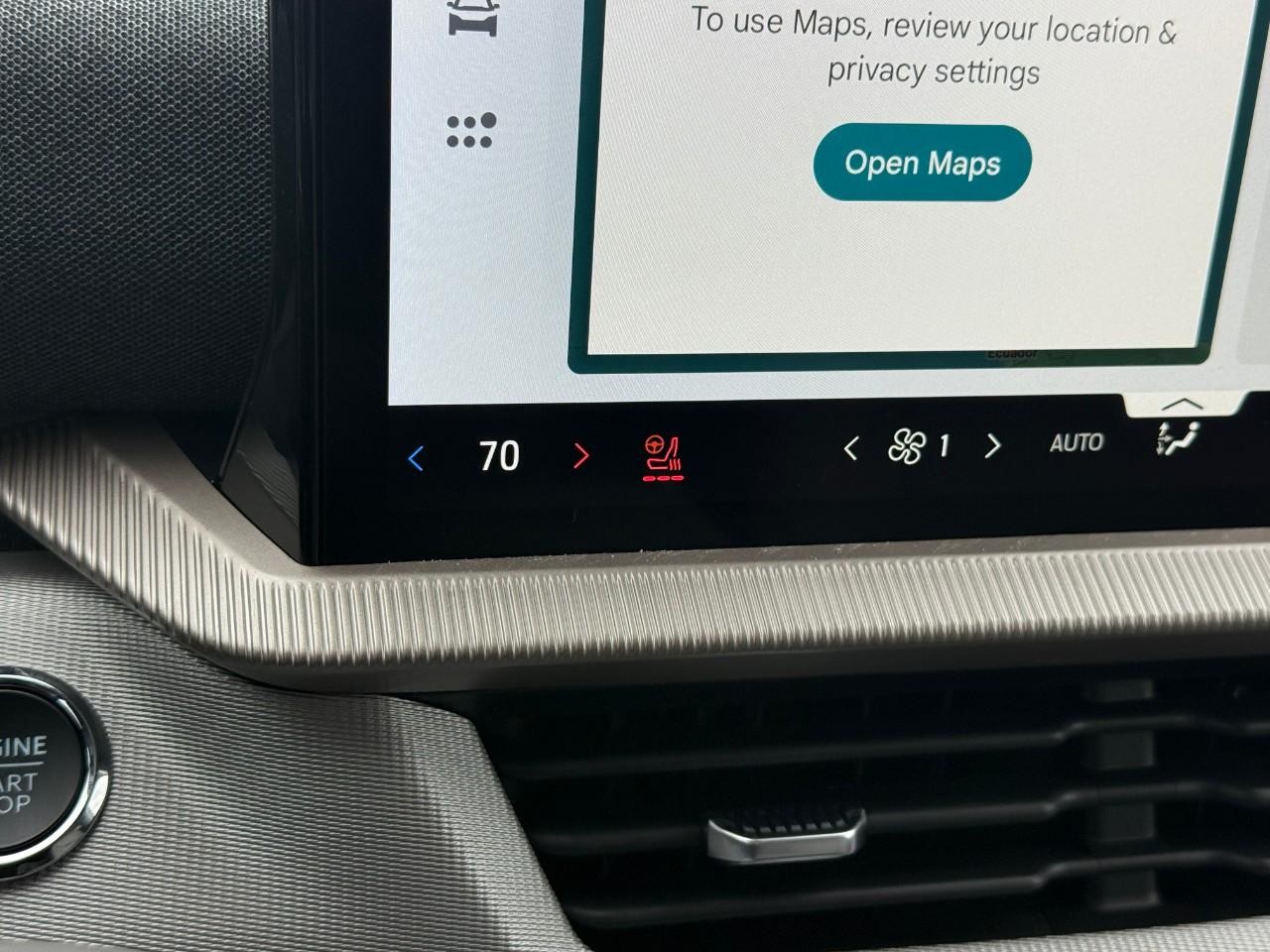 Ford Explorer Vehicle Full-screen Gallery Image 16