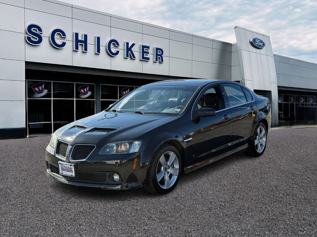 Pontiac G8 Vehicle Full-screen Gallery Image 03