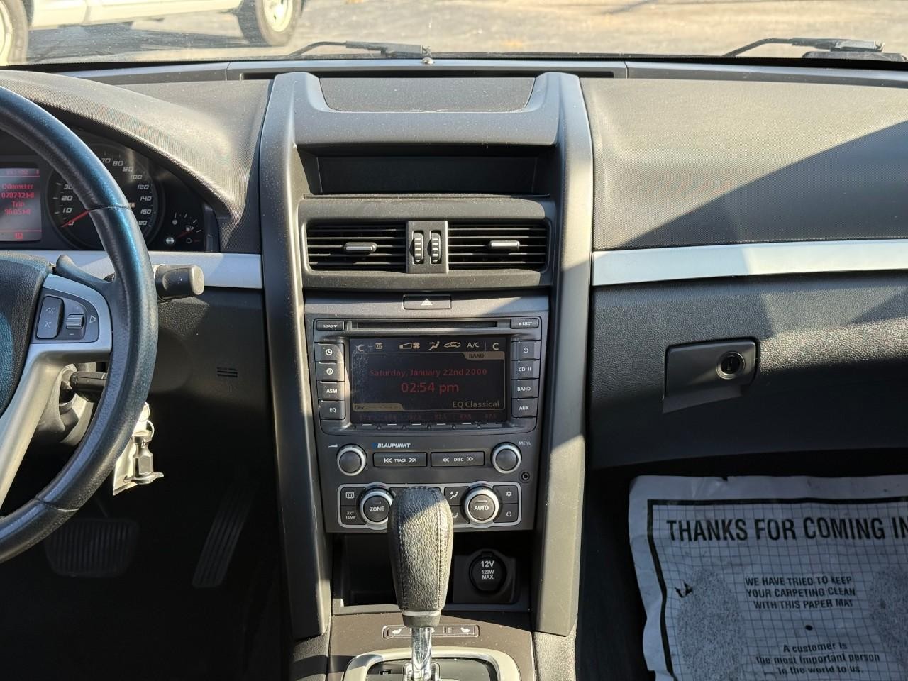 Pontiac G8 Vehicle Full-screen Gallery Image 07