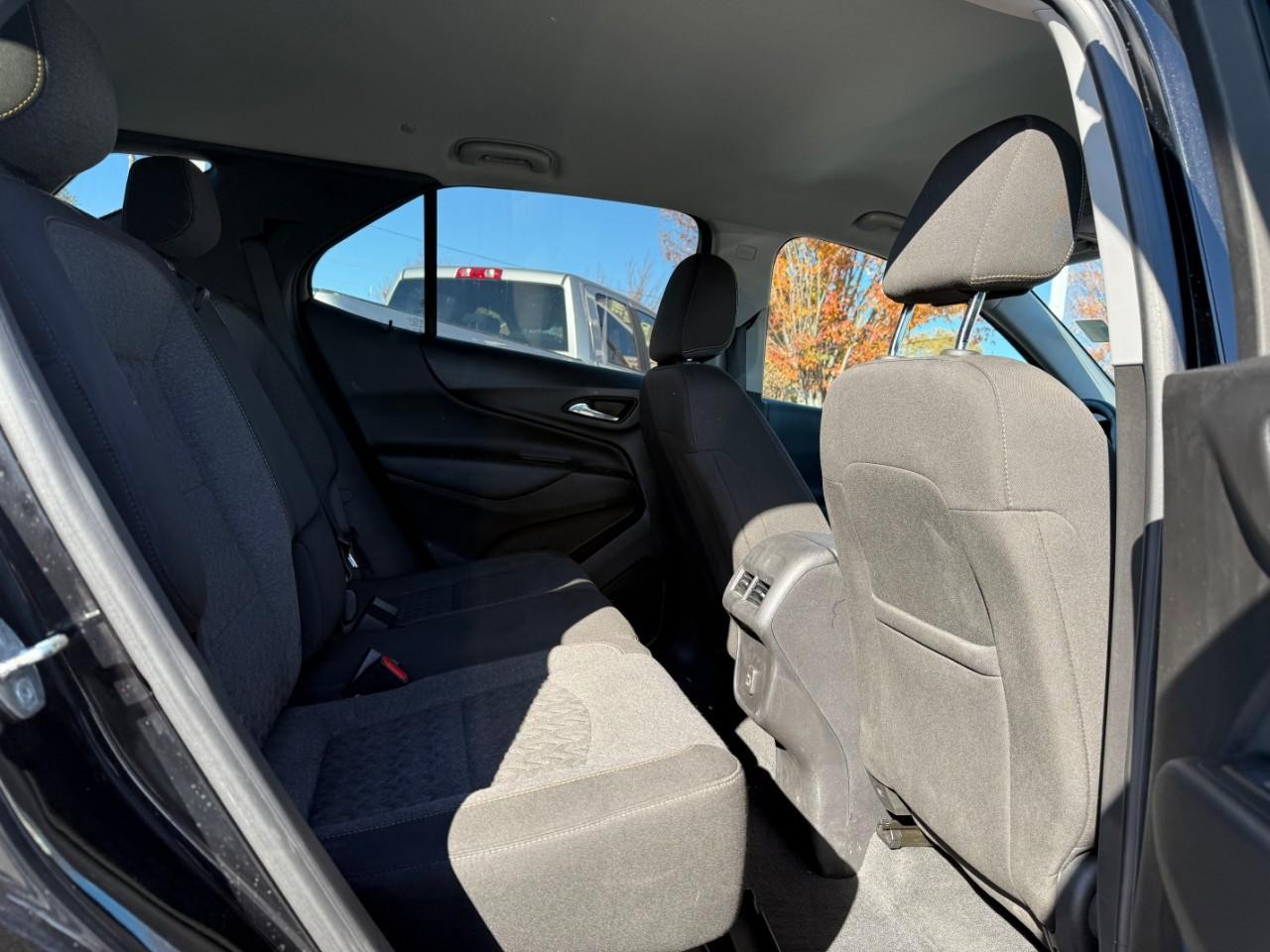 Chevrolet Equinox Vehicle Full-screen Gallery Image 05