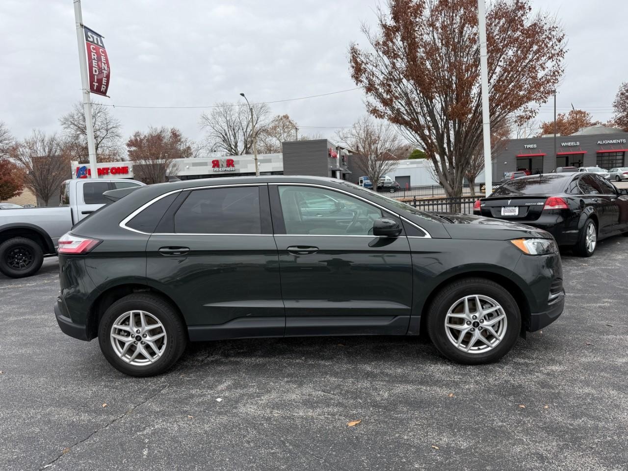 Ford Edge Vehicle Full-screen Gallery Image 05