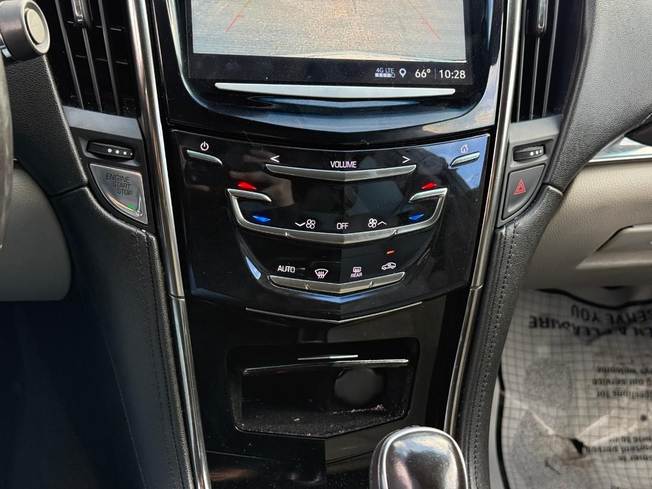 Cadillac ATS Sedan Vehicle Full-screen Gallery Image 21