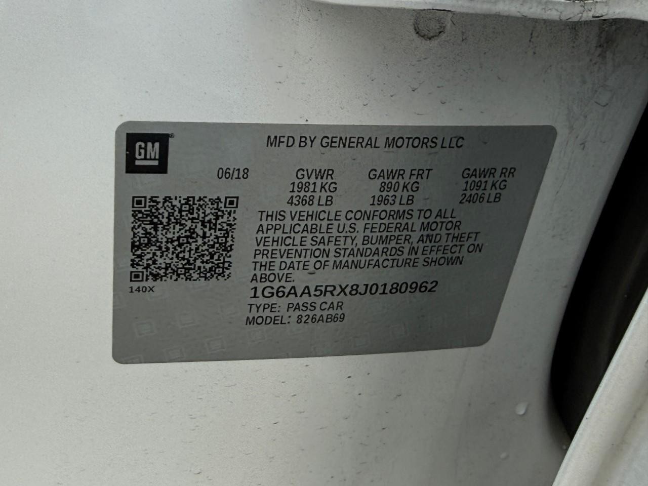 Cadillac ATS Sedan Vehicle Full-screen Gallery Image 23