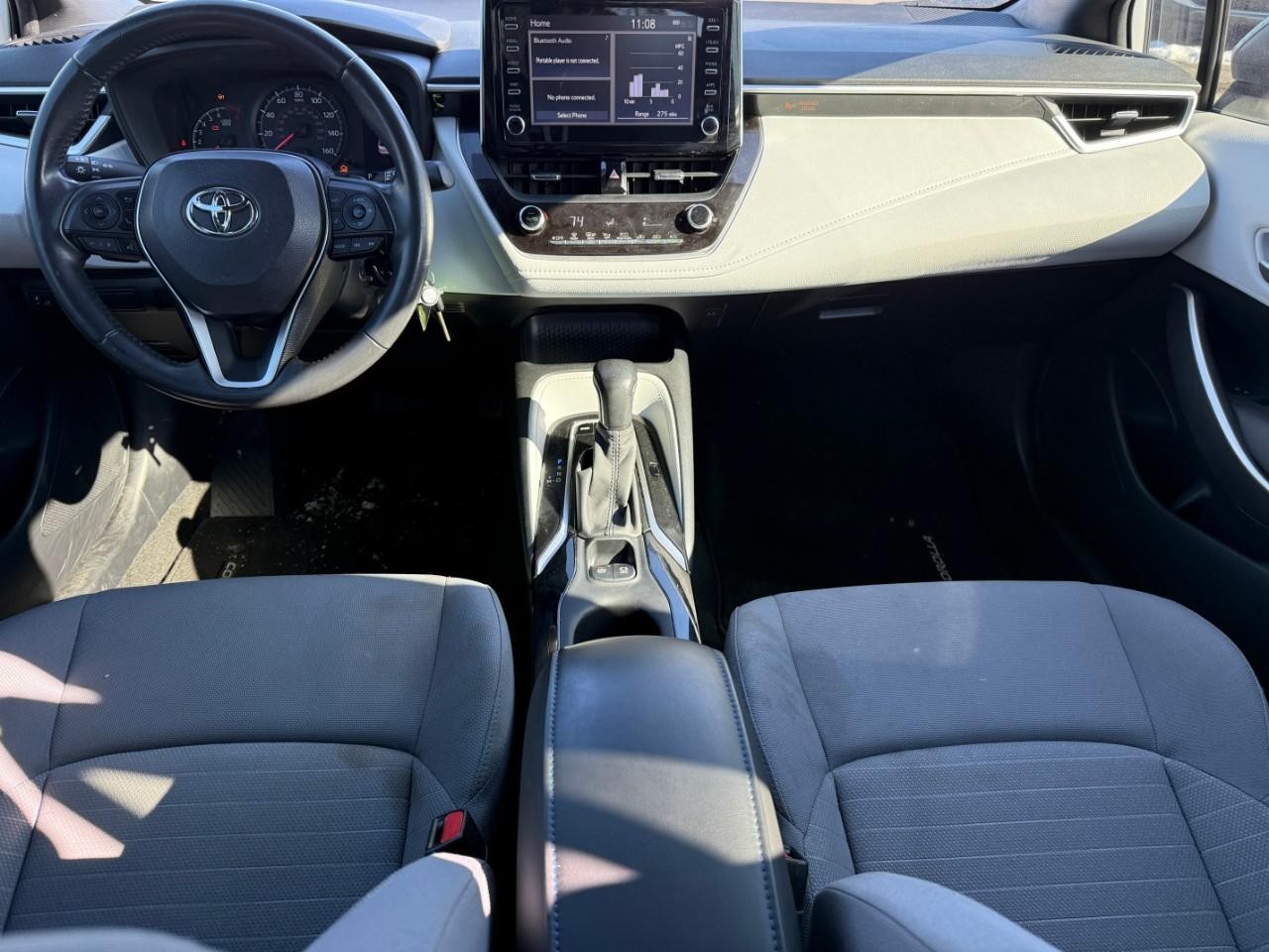 Toyota Corolla Vehicle Full-screen Gallery Image 10