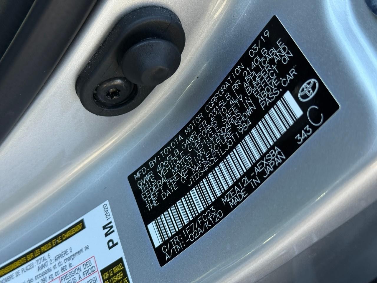 Toyota Corolla Vehicle Full-screen Gallery Image 23