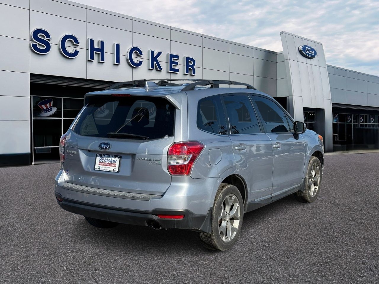 Subaru Forester Vehicle Full-screen Gallery Image 02