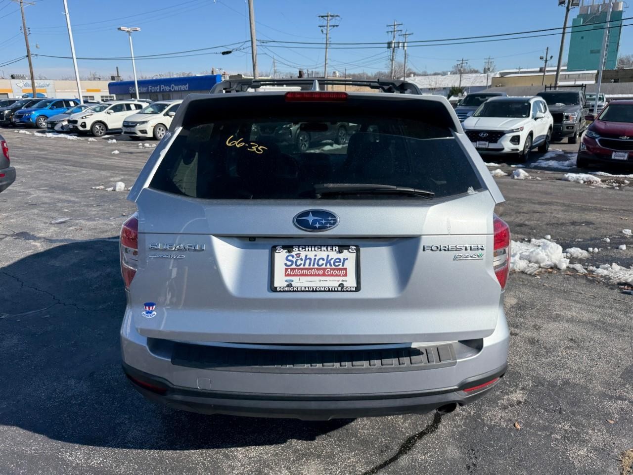 Subaru Forester Vehicle Full-screen Gallery Image 07