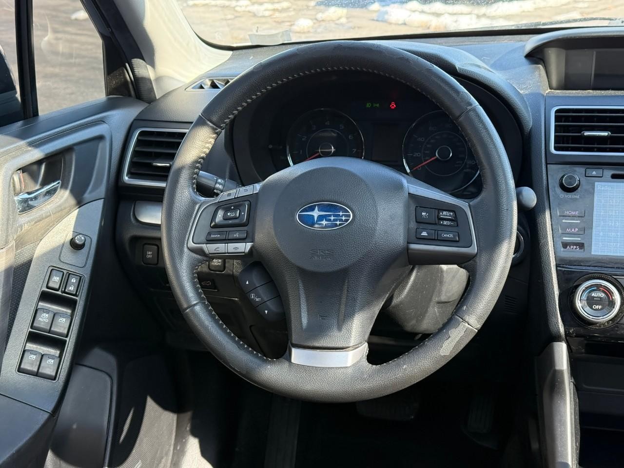 Subaru Forester Vehicle Full-screen Gallery Image 12