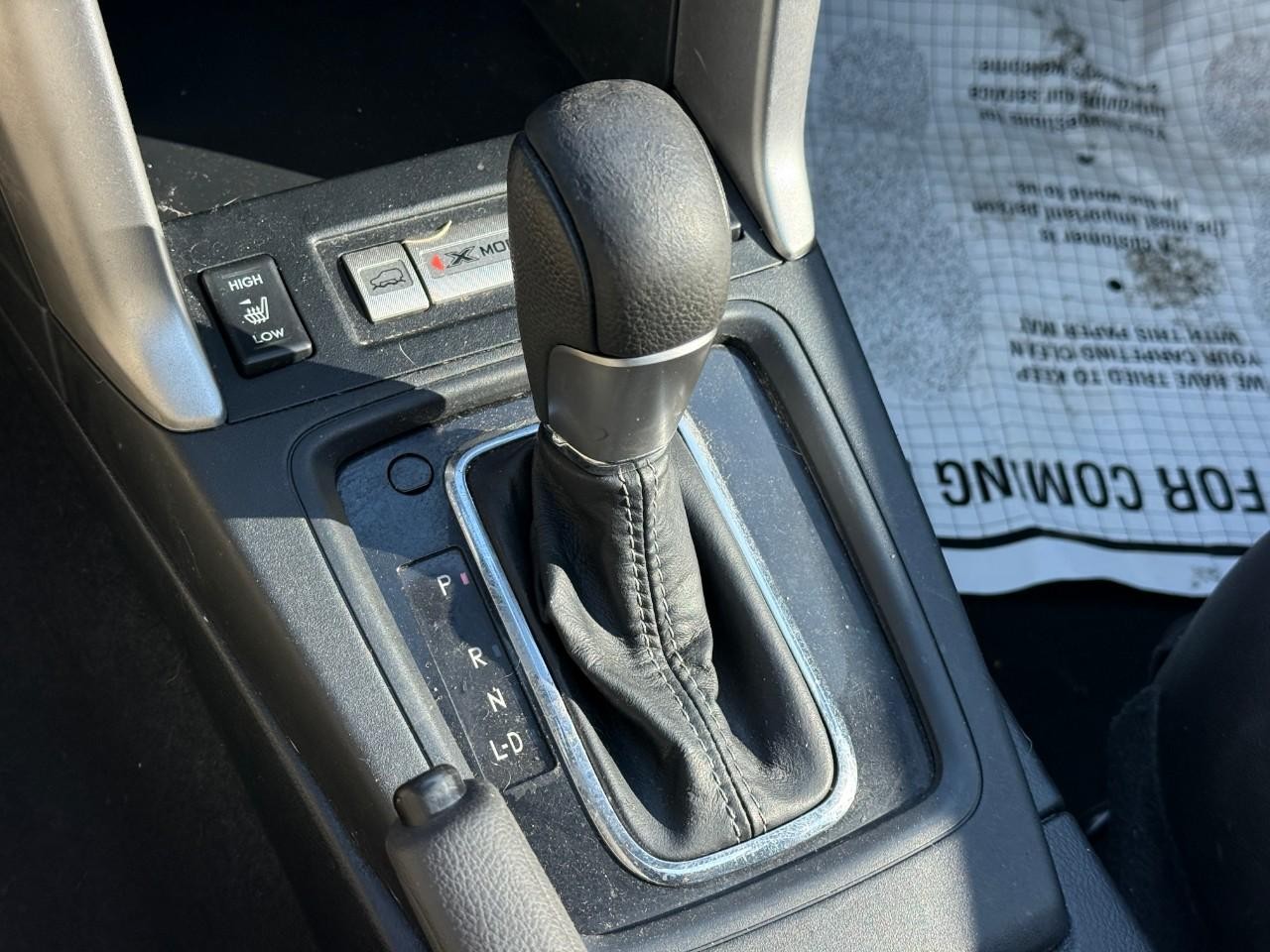 Subaru Forester Vehicle Full-screen Gallery Image 23