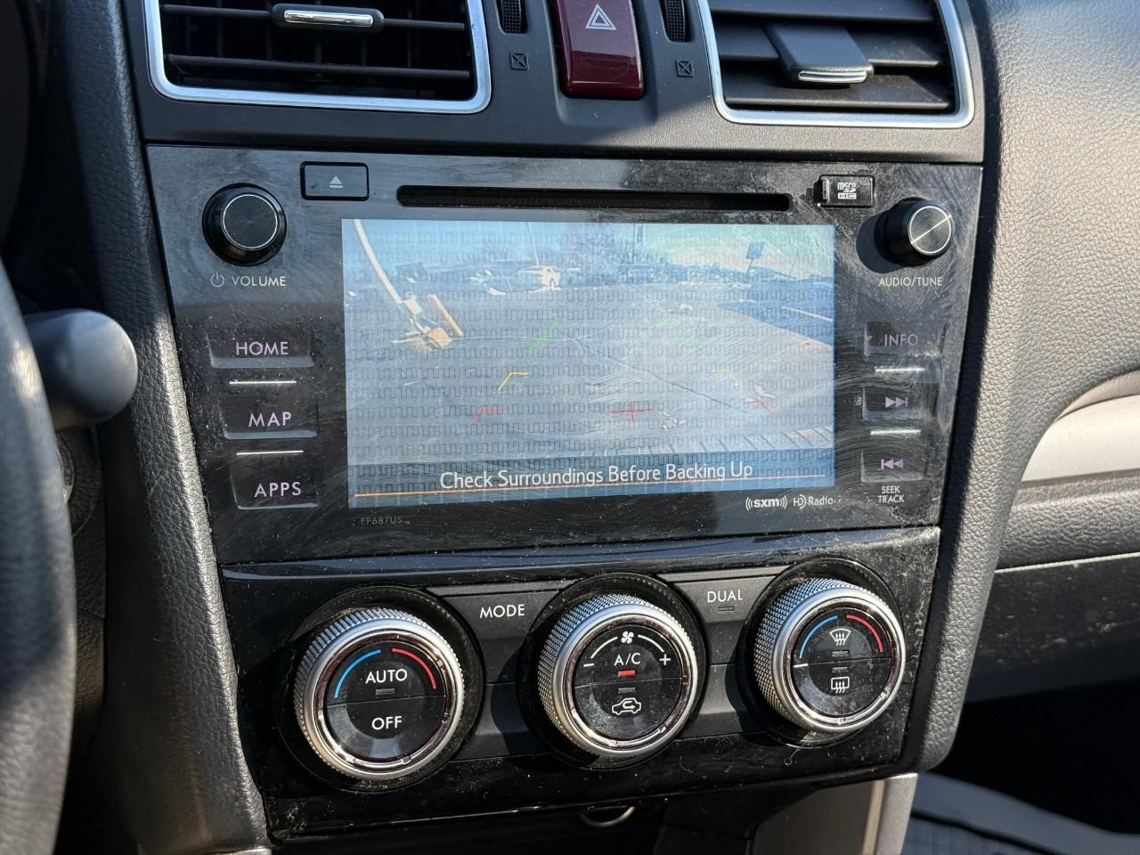 Subaru Forester Vehicle Full-screen Gallery Image 26