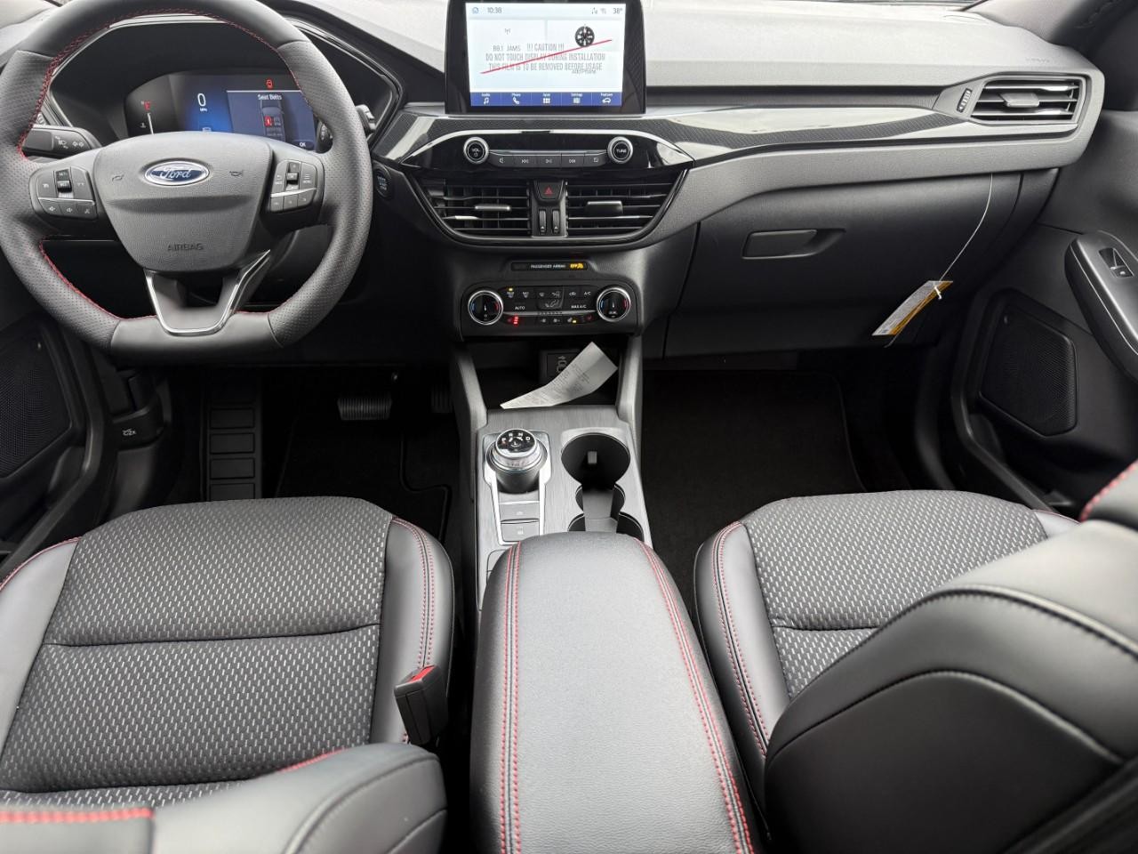 Ford Escape Vehicle Full-screen Gallery Image 07