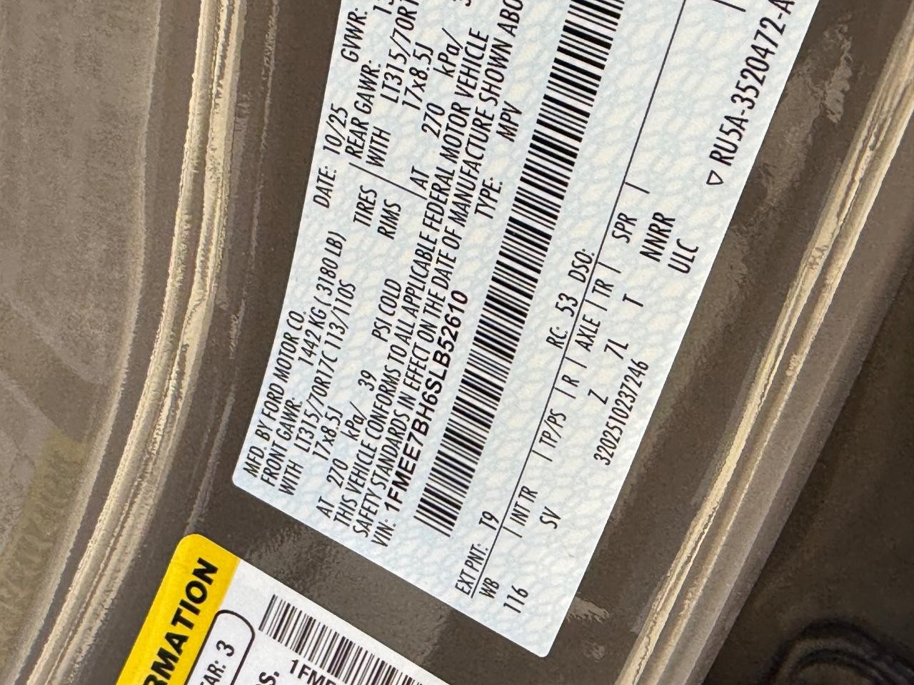 Ford Bronco Vehicle Full-screen Gallery Image 16