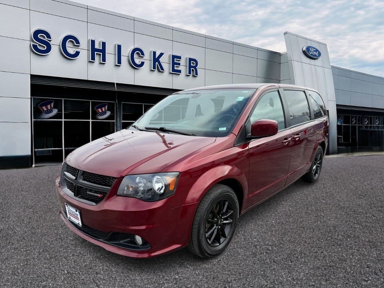 Dodge Grand Caravan Vehicle Full-screen Gallery Image 04
