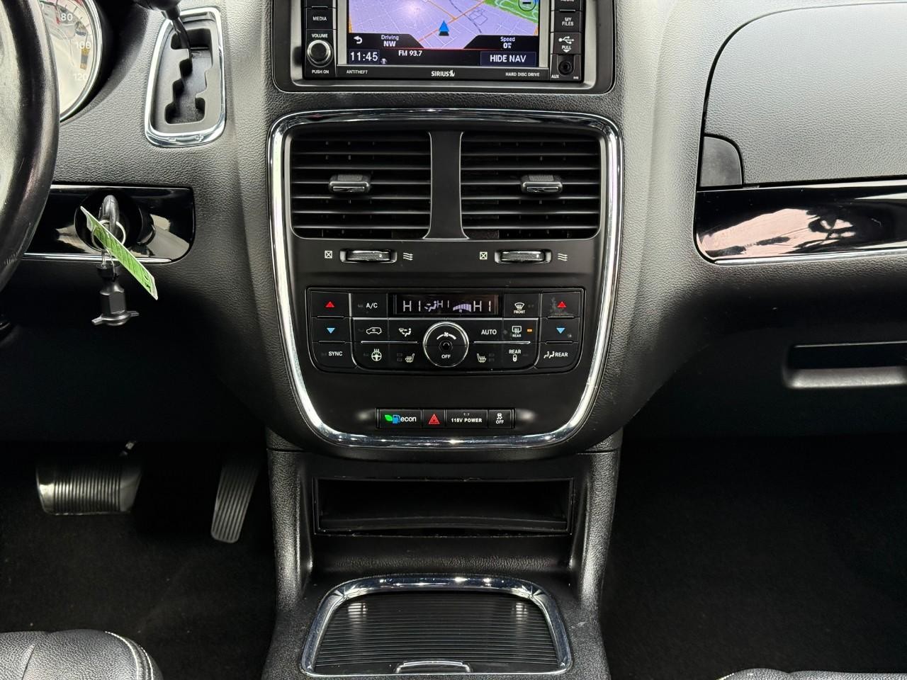 Dodge Grand Caravan Vehicle Full-screen Gallery Image 14