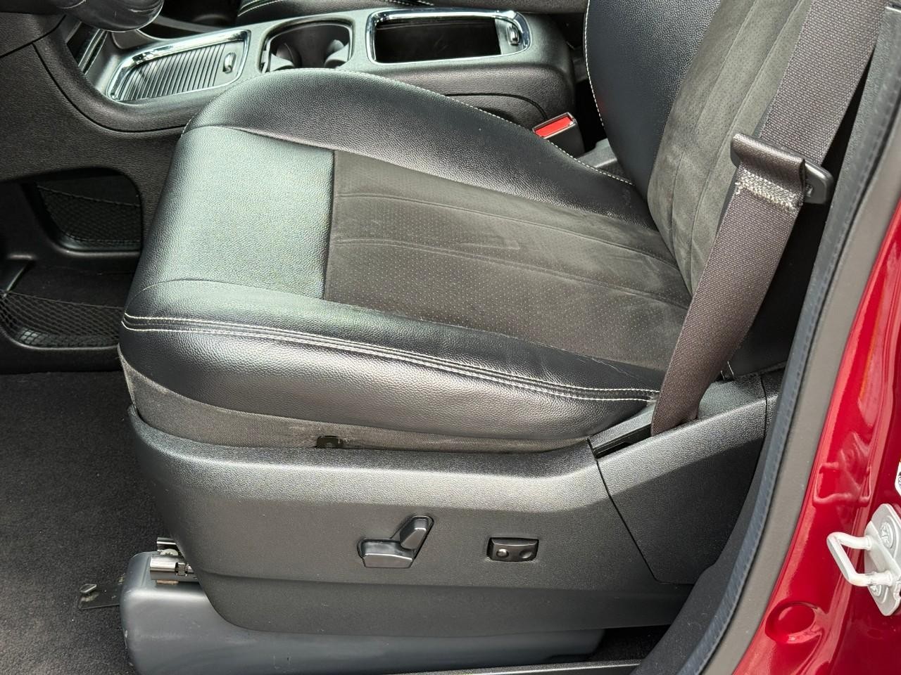 Dodge Grand Caravan Vehicle Full-screen Gallery Image 17