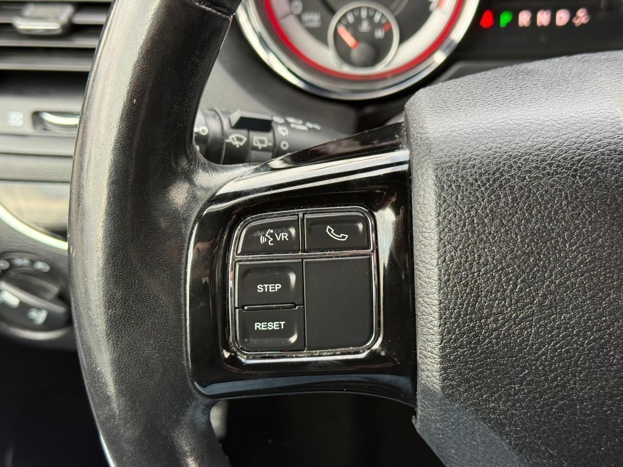 Dodge Grand Caravan Vehicle Full-screen Gallery Image 20