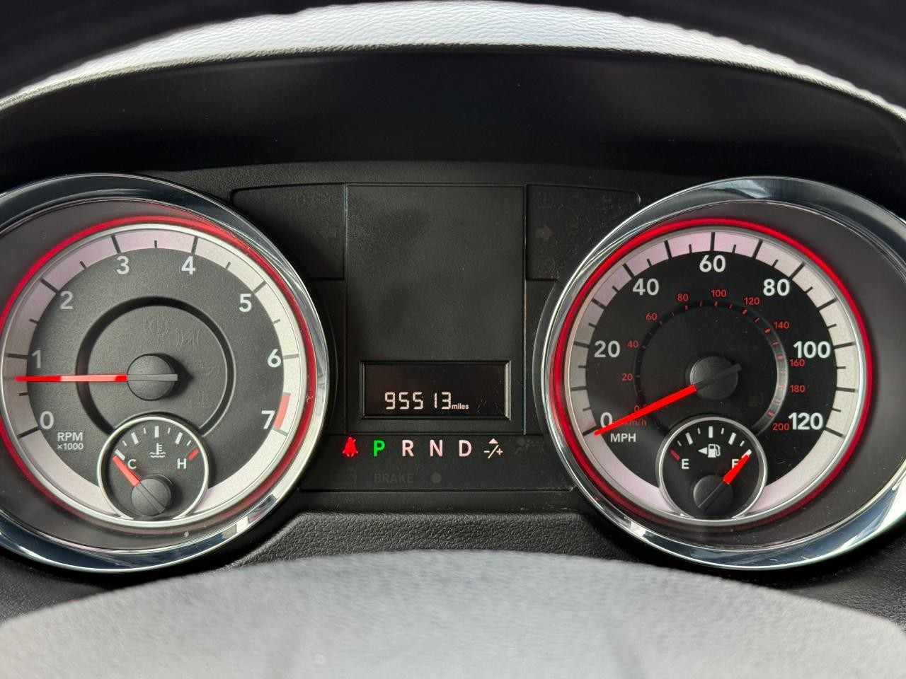 Dodge Grand Caravan Vehicle Full-screen Gallery Image 21