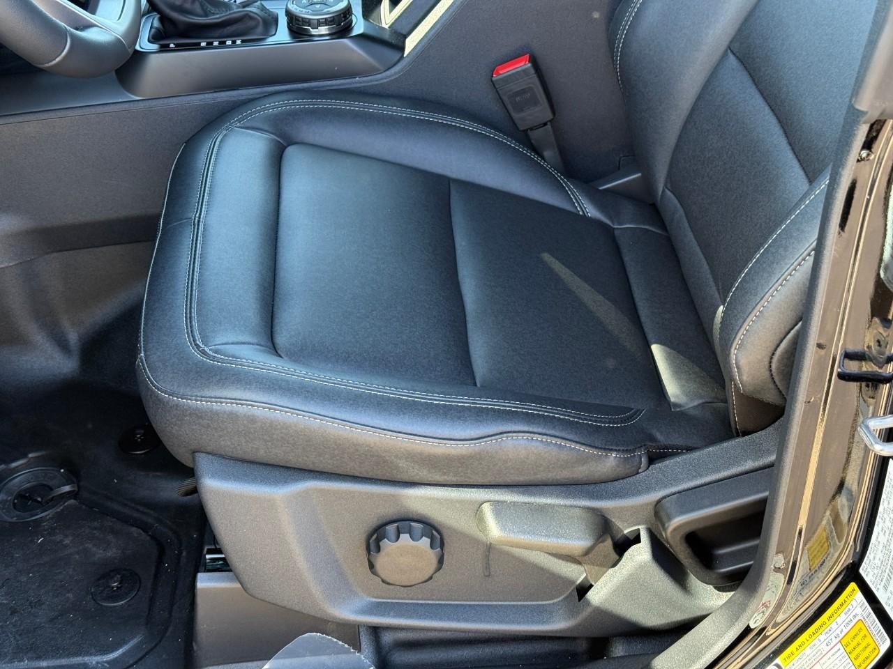 Ford Bronco Vehicle Full-screen Gallery Image 10