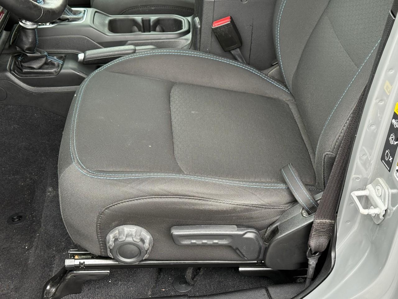 Jeep Wrangler 4xe Vehicle Full-screen Gallery Image 15