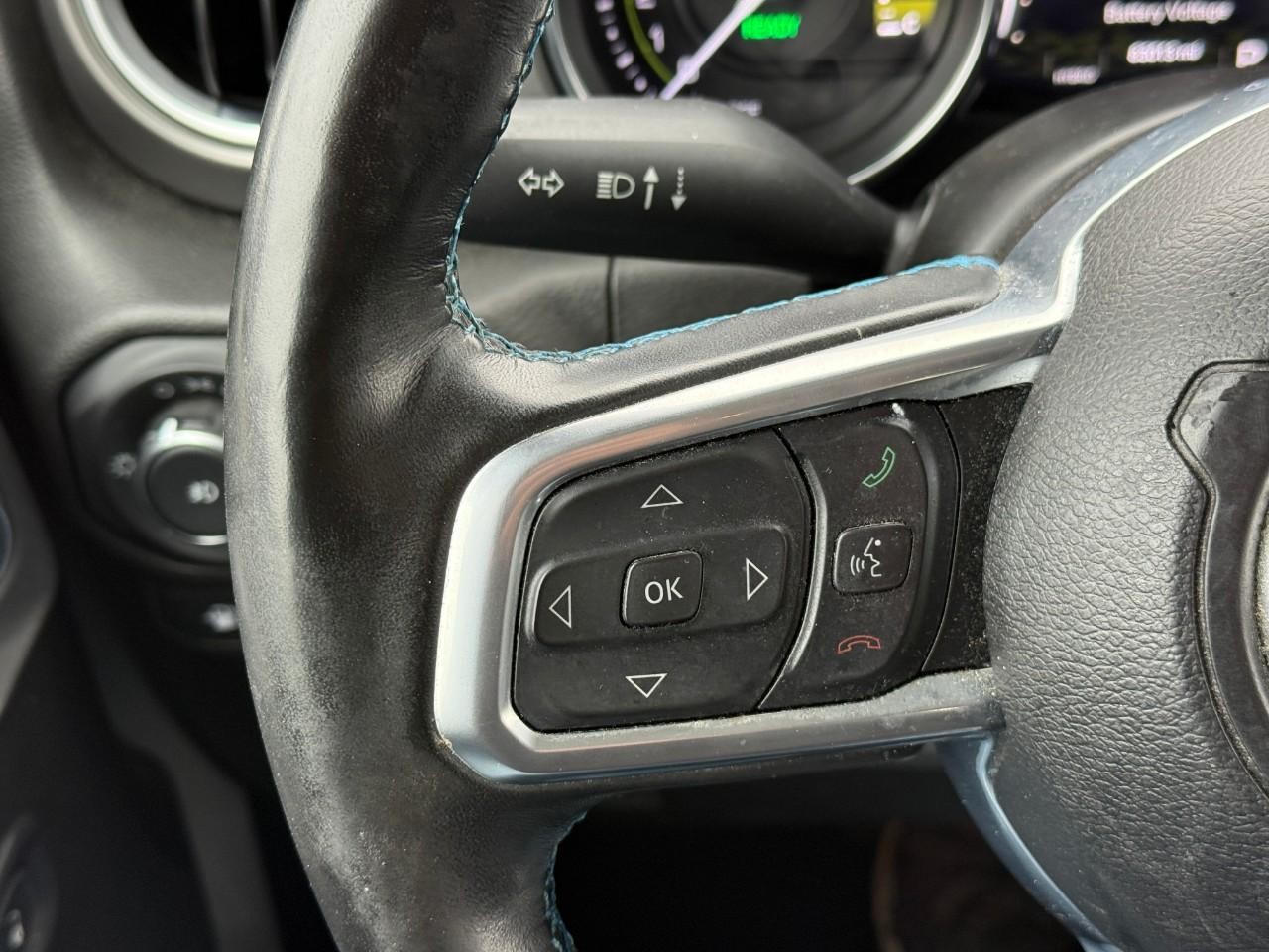 Jeep Wrangler 4xe Vehicle Full-screen Gallery Image 16