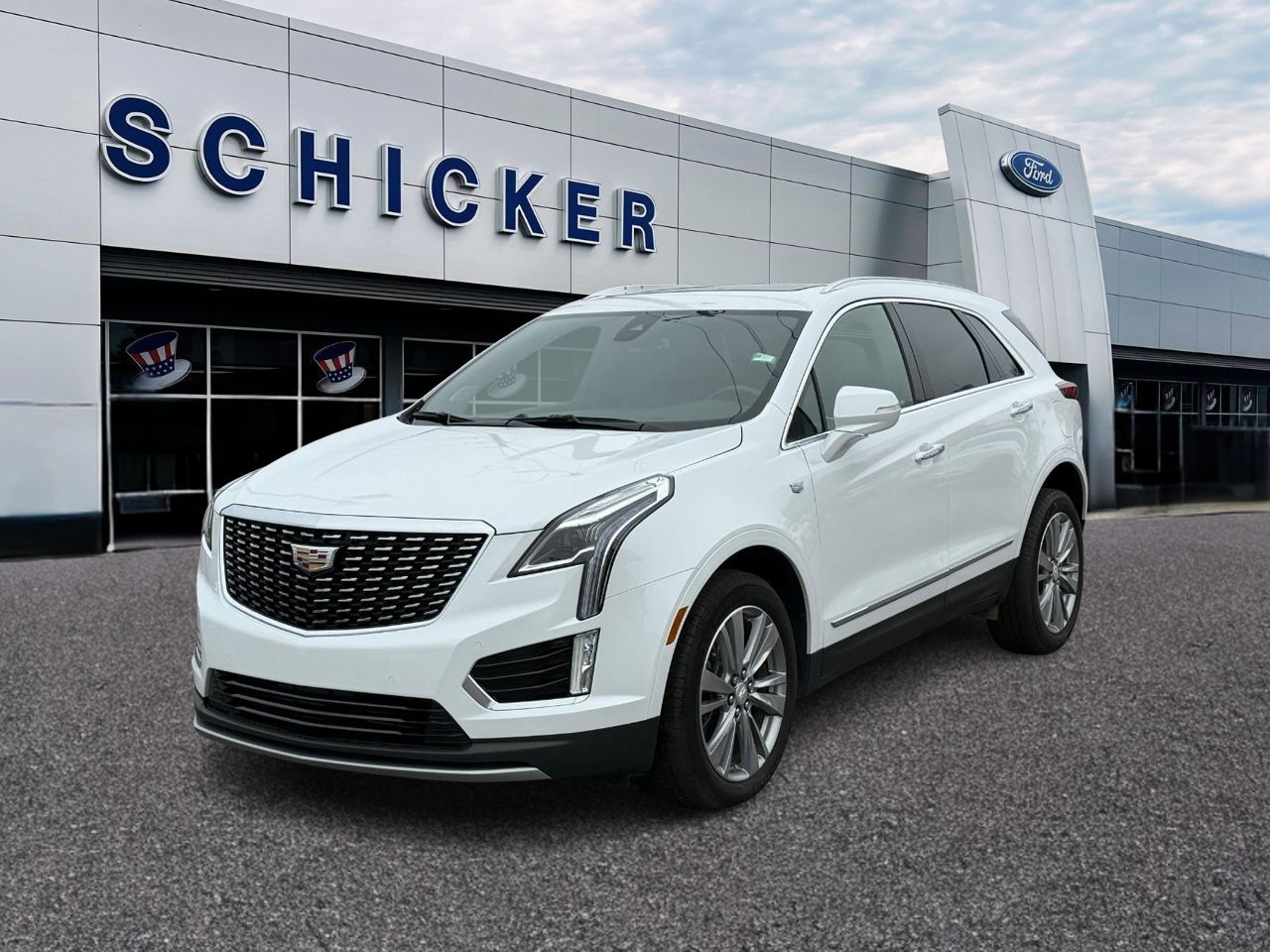 Cadillac XT5 Vehicle Full-screen Gallery Image 04