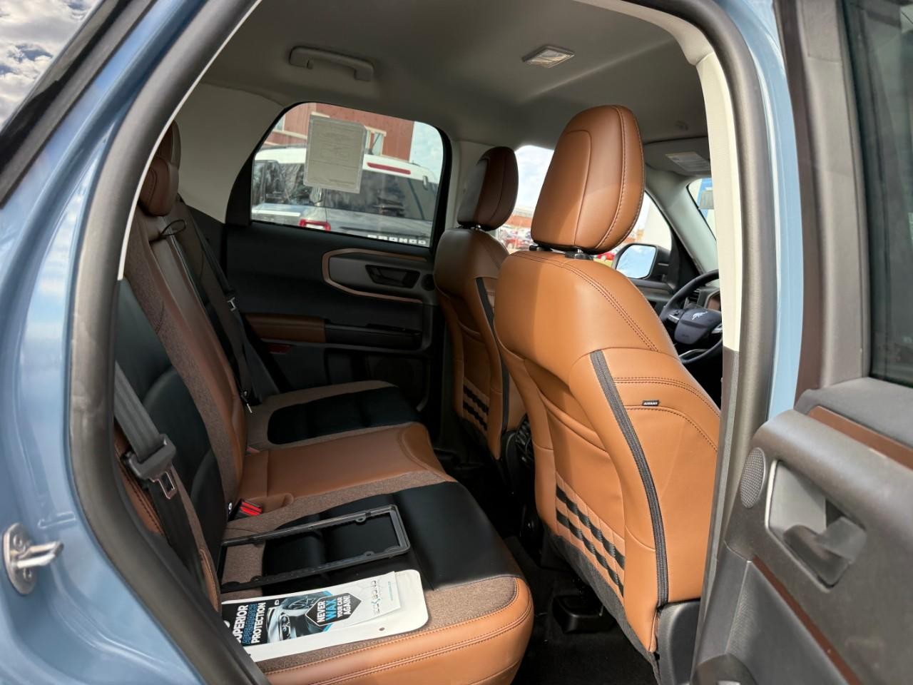 Ford Bronco Sport Vehicle Full-screen Gallery Image 05