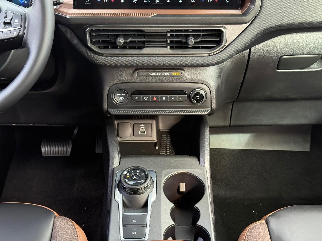 Ford Bronco Sport Vehicle Full-screen Gallery Image 09