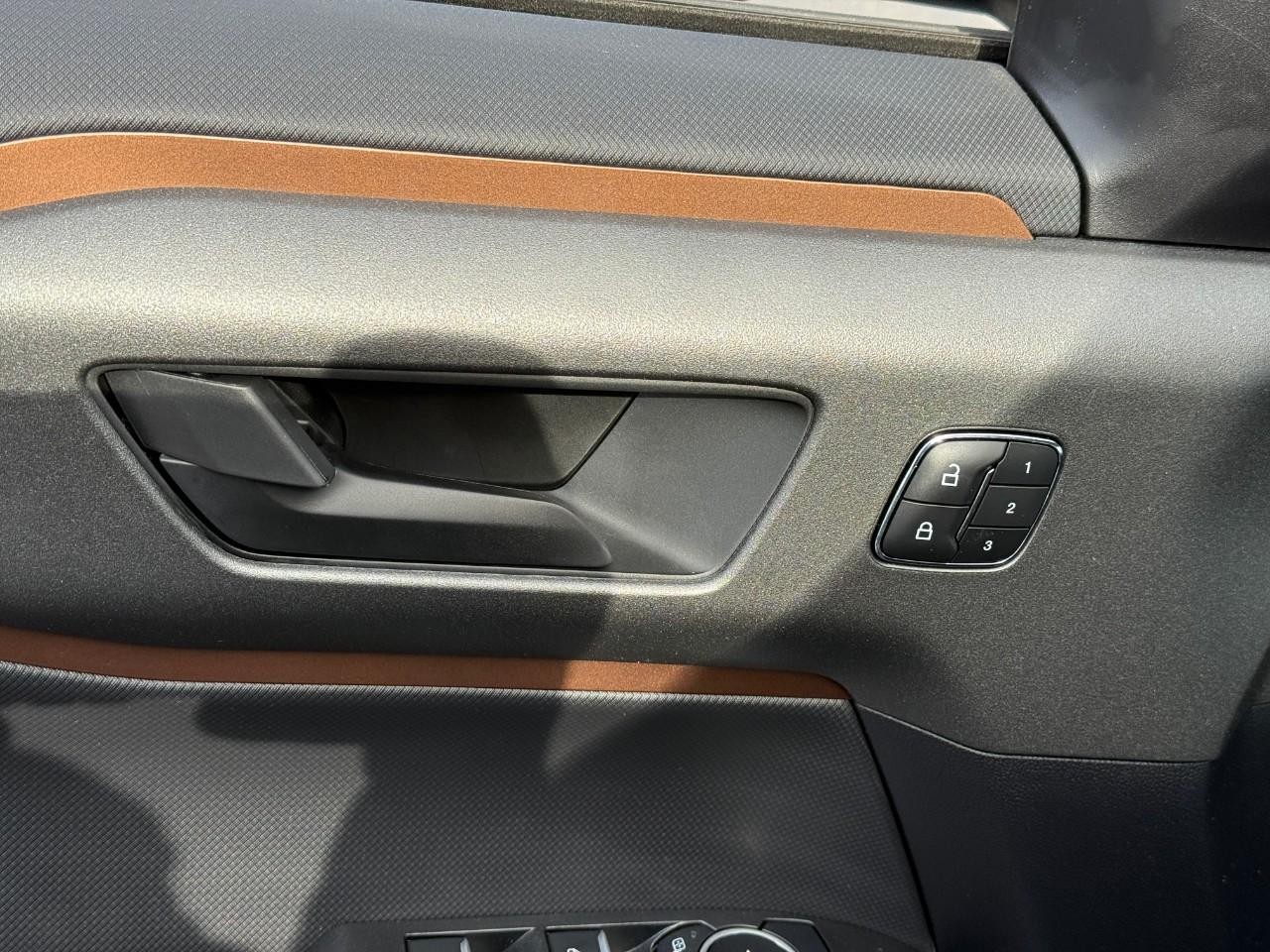 Ford Bronco Sport Vehicle Full-screen Gallery Image 11