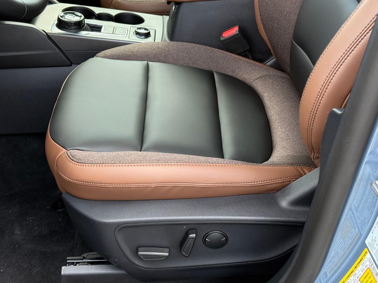 Ford Bronco Sport Vehicle Full-screen Gallery Image 12