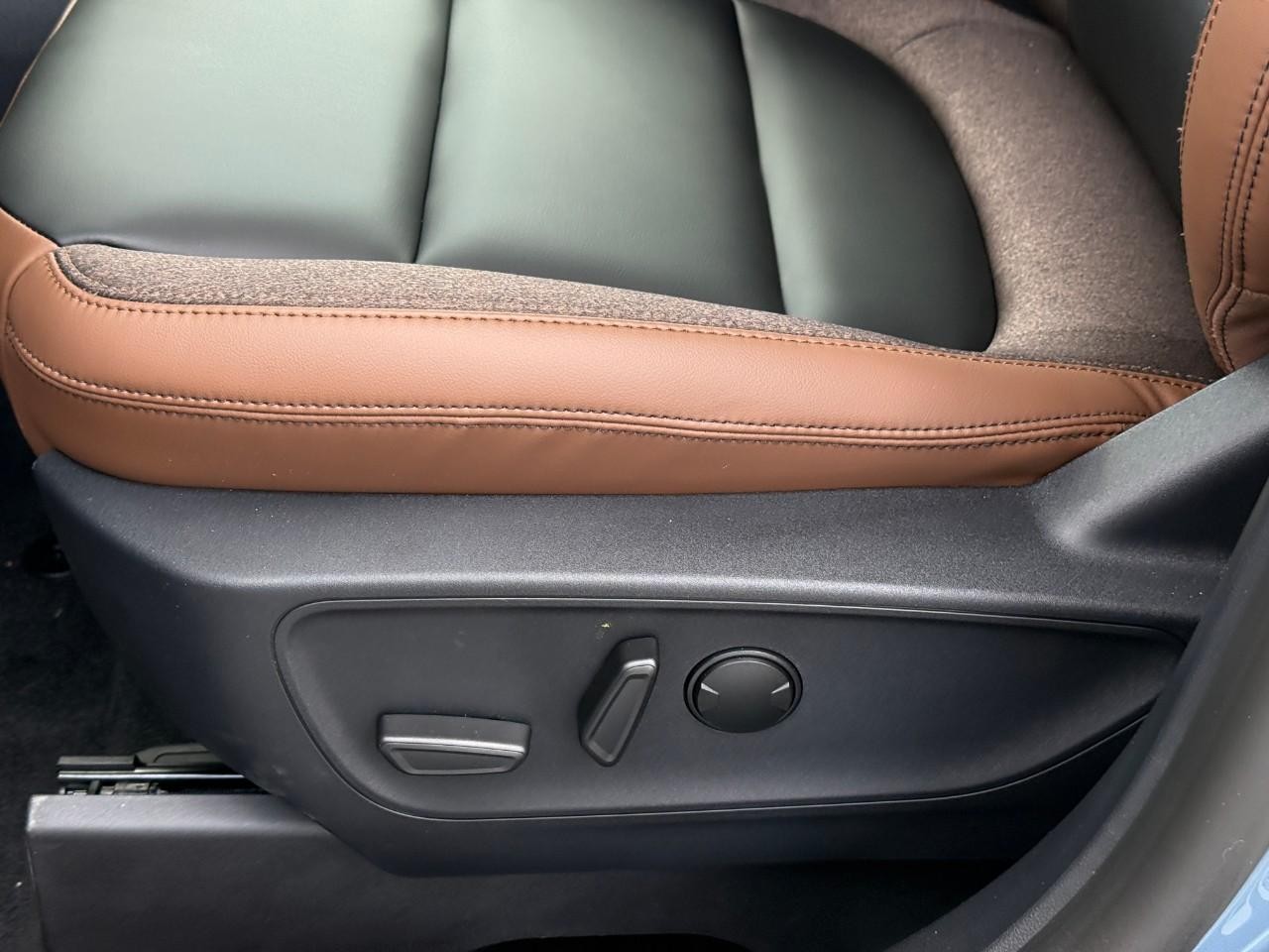 Ford Bronco Sport Vehicle Full-screen Gallery Image 13