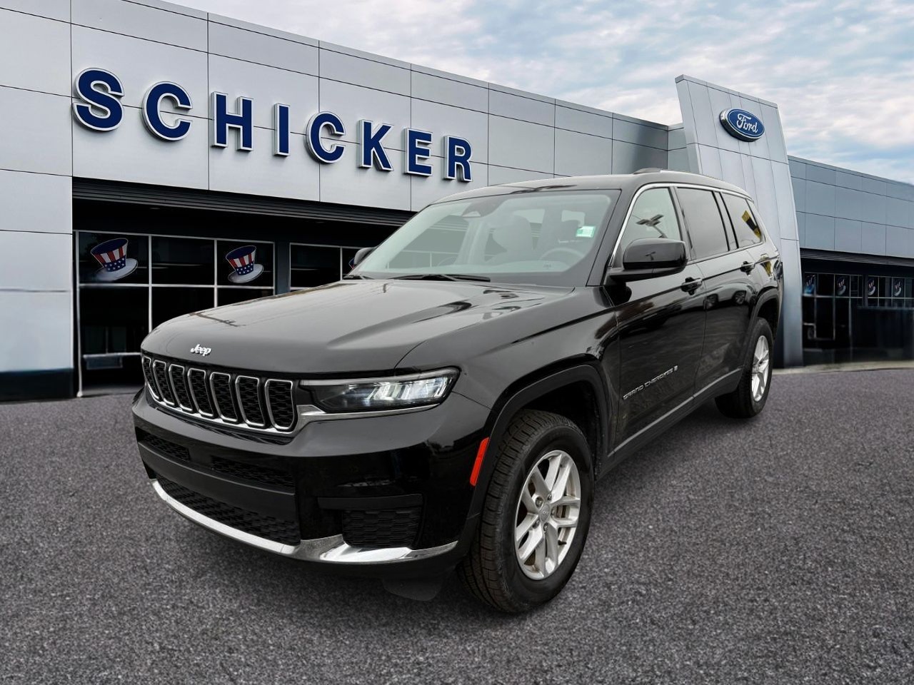 Jeep Grand Cherokee L Vehicle Full-screen Gallery Image 04